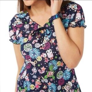 TOKIDOKI Fireworks and Characters Scrub Top, Sz L